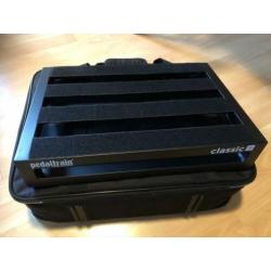 Pedaltrain Classic jr. pedalboard met softcase.