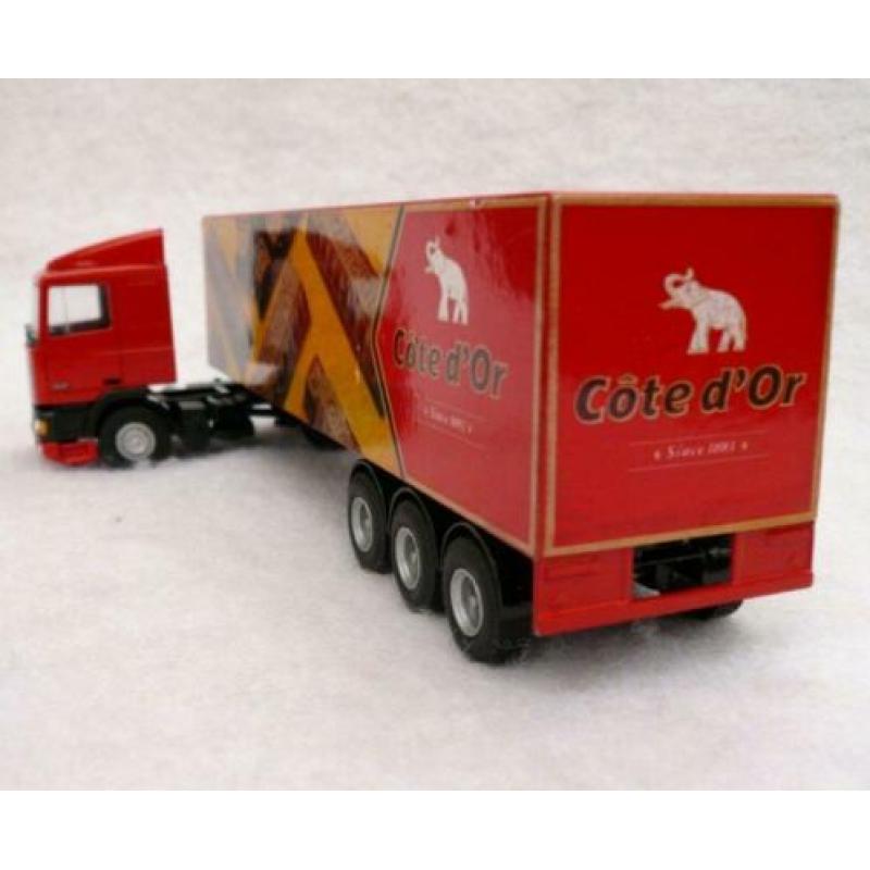 Lion toys Daf 95.400 + oplegger Cote d'or chocolade.