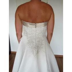 Bruidsjurk mt 42 merk Ladybird