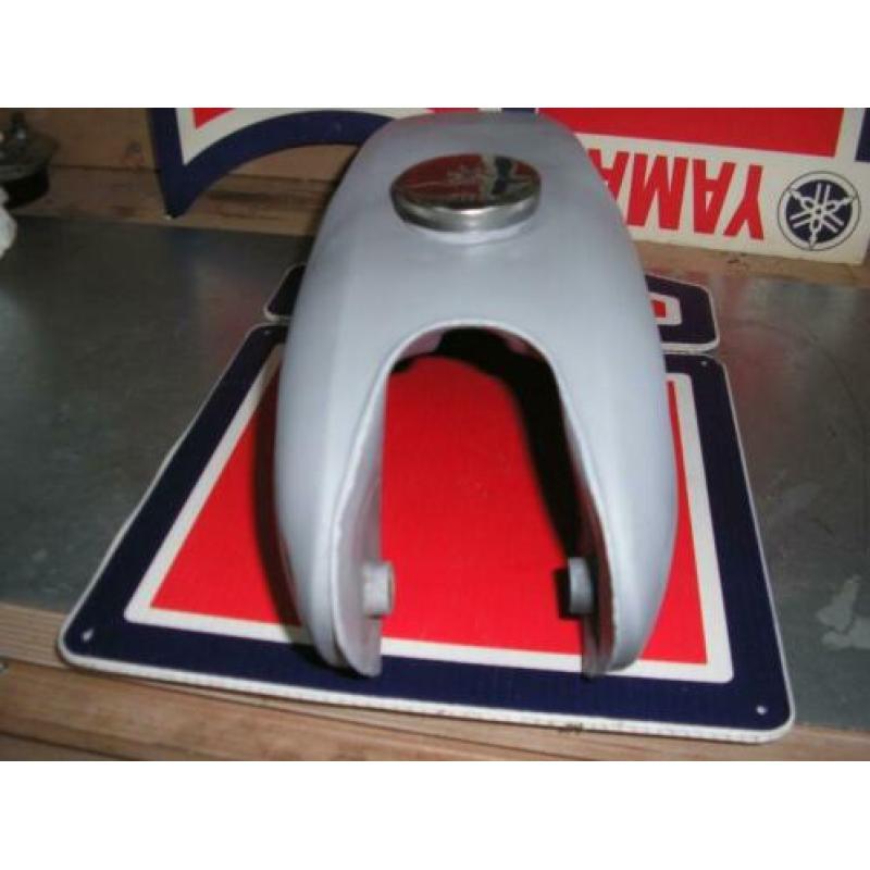 yamaha fs1 plaatjes tank.