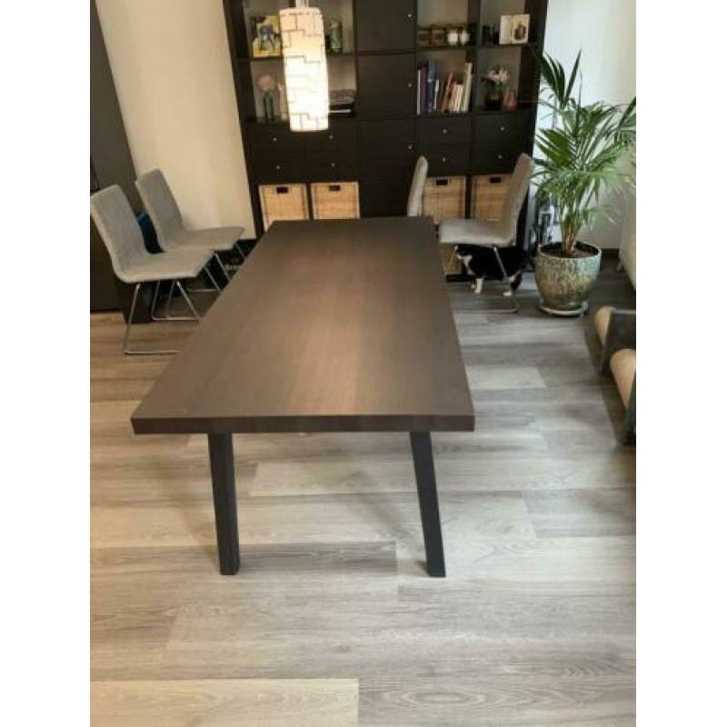 Ikea eettafel vastanbi en stoelen