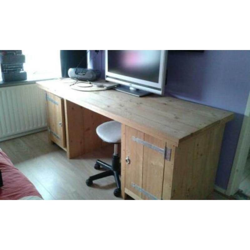 steigerhouten bureau