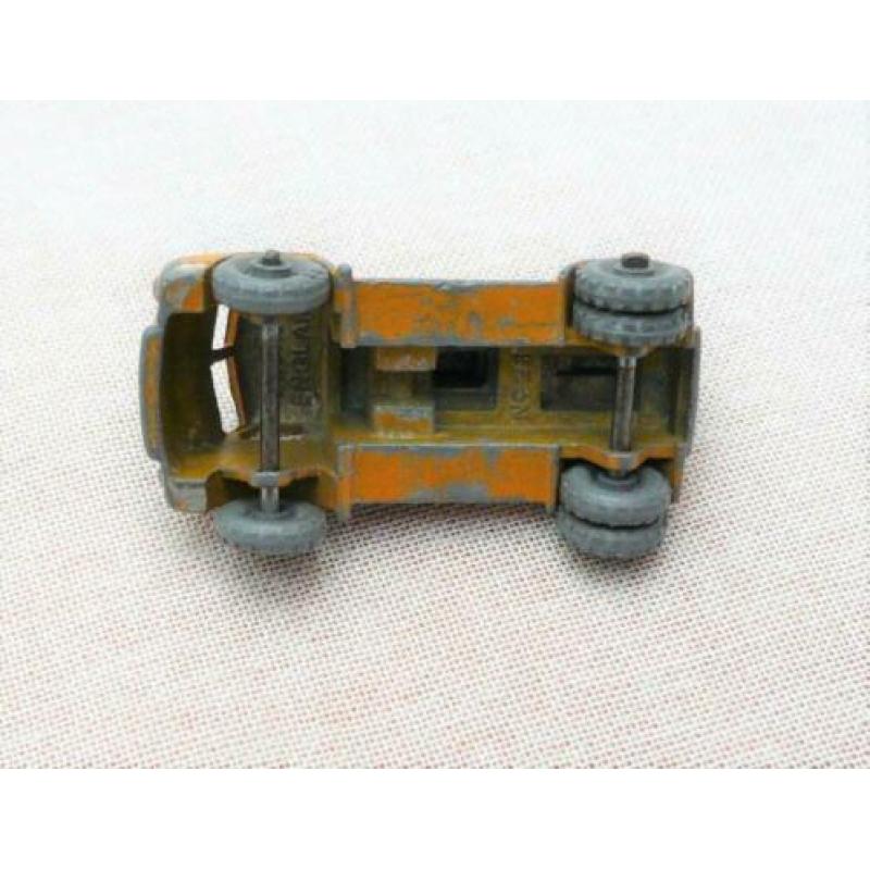 Bedford s type compressor truck. Matchbox 28a (1956 - 1958).
