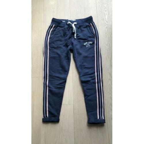 America today joggingbroek maat 122/128