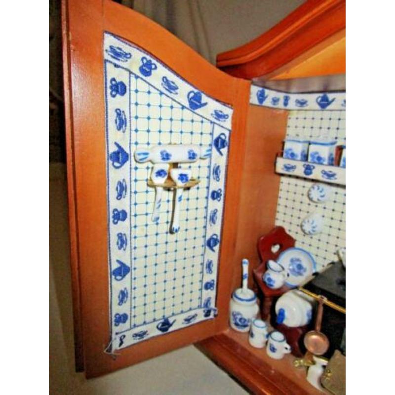 miniatuur kast vintage poppenhuis winkeltje keuken in kast