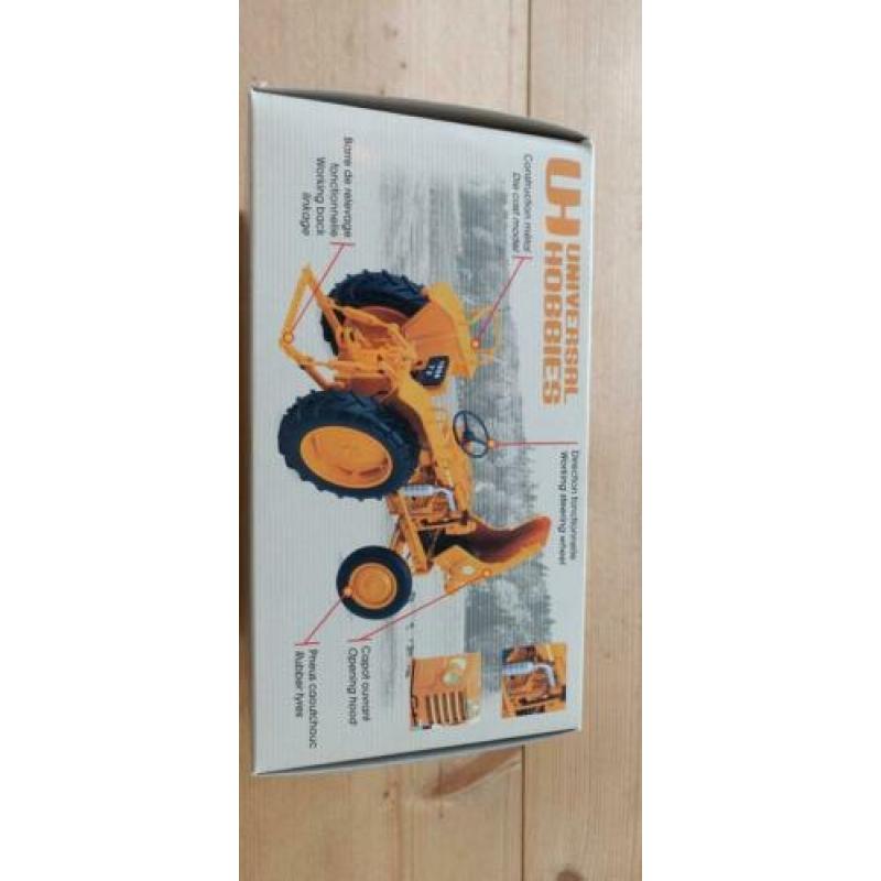 Universal Hobbies Renault D22 - Nieuw - Schaal 1:16