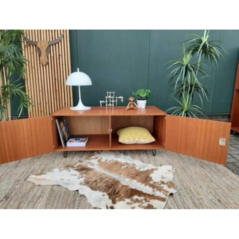 Vintage tv meubel Deens design lowboard dressoir kast jr 70