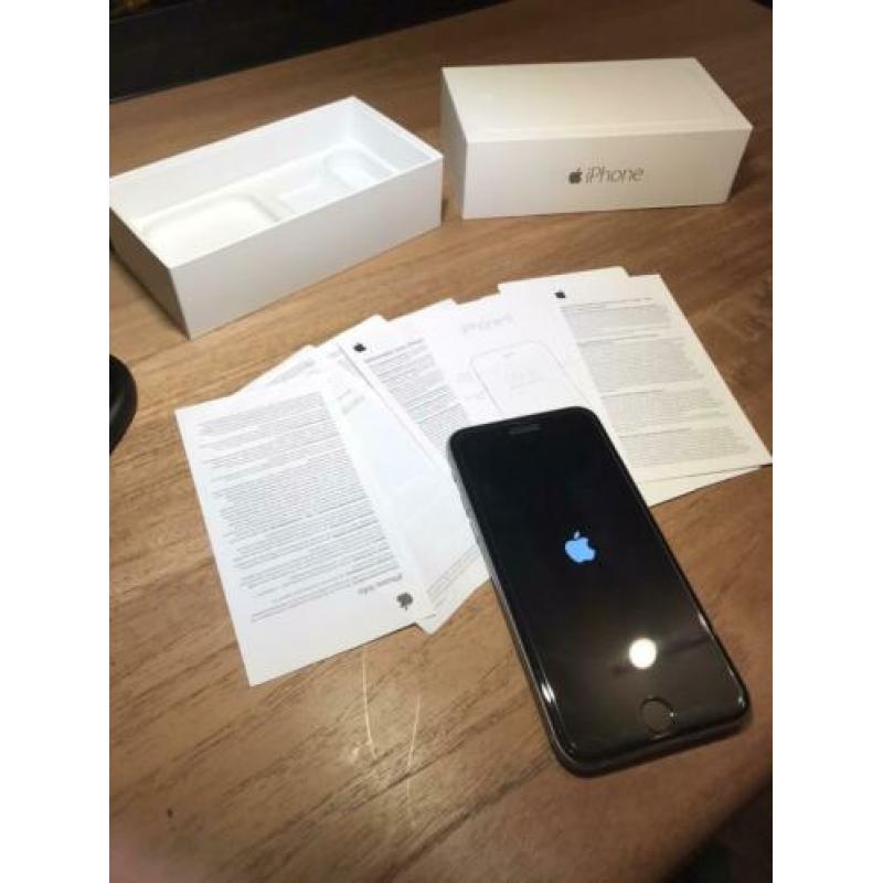 Iphone 7 + (nieuwe)oortjes 128gb
