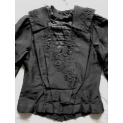 Prachtige antieke bodice met mooie borduursels M 38