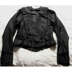 Prachtige antieke bodice met mooie borduursels M 38