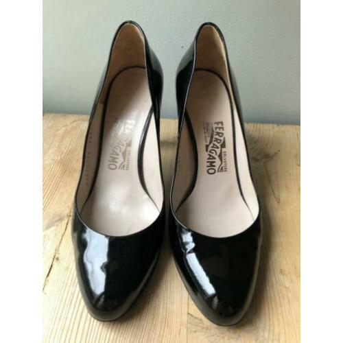 Ferragamo EU maat 38 model Nene lakleer