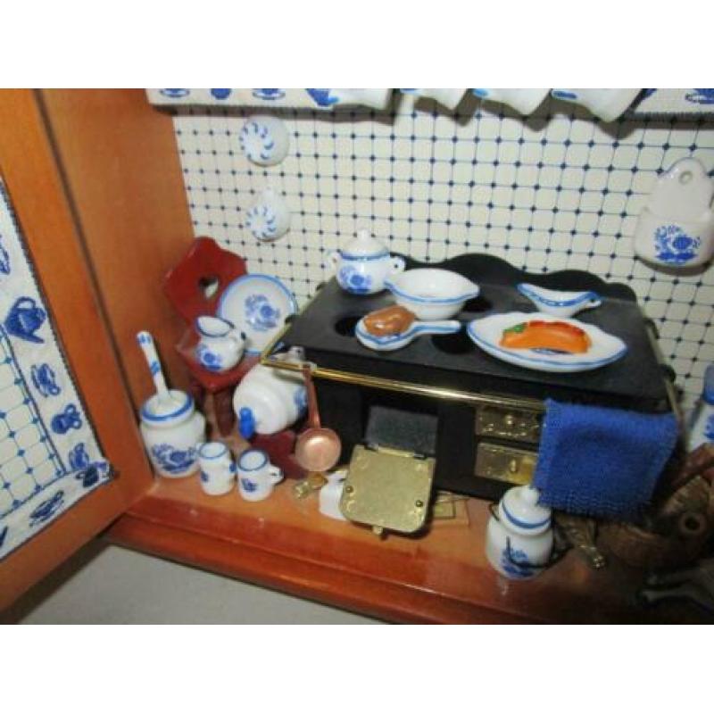miniatuur kast vintage poppenhuis winkeltje keuken in kast