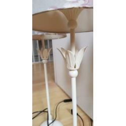 2 mooie brocante lampen