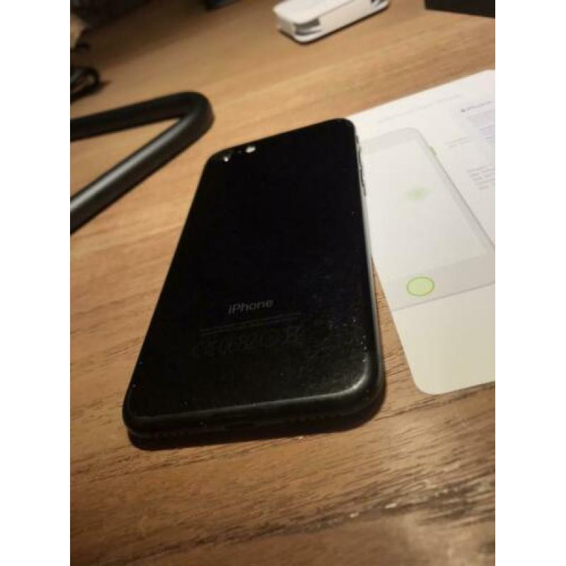 Iphone 7 + (nieuwe)oortjes 128gb