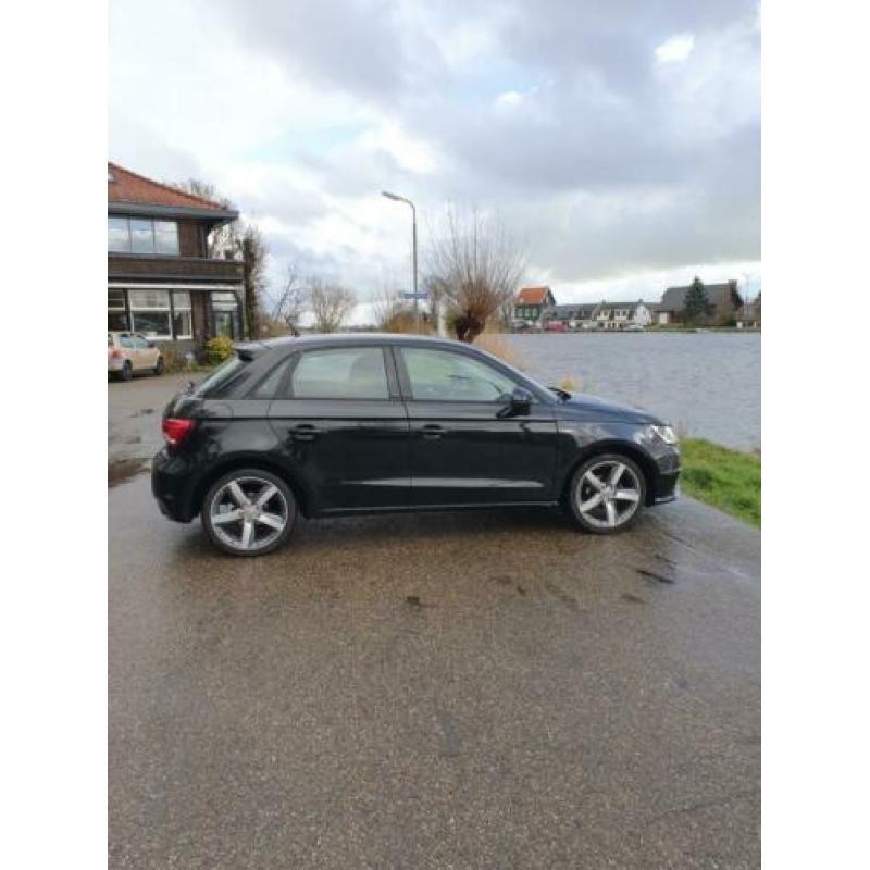 Audi A1 Sportback 1.0 TFSI | AUTOMAAT | S-LINE | NAVI | ECC