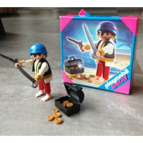 Veel Playmobil setjes/figuurtjes in prima staat.