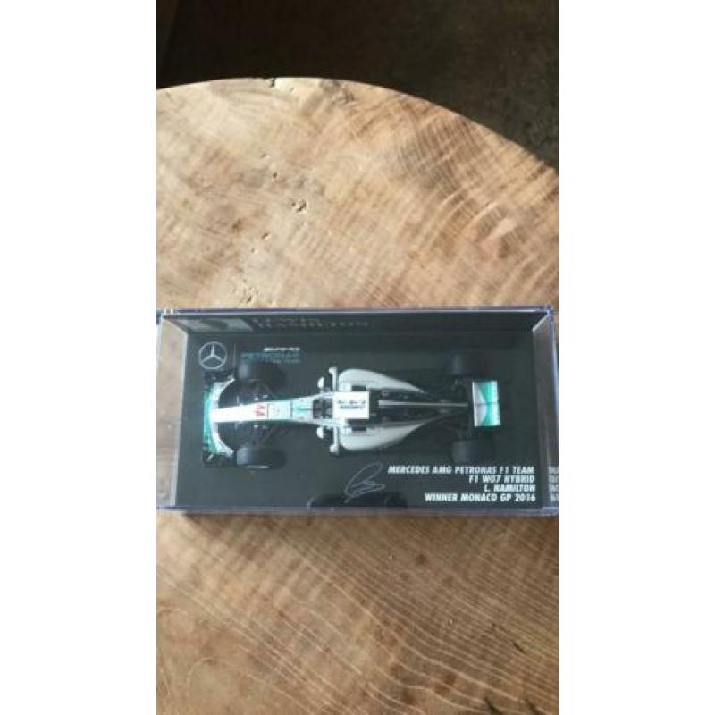 Lewis Hamilton Mercedes W07 Monaco GP 2016 Minichamps 1:43