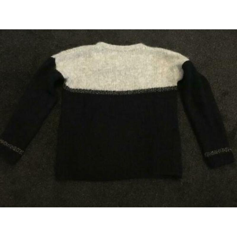 Super mooie gebreide trui donkerblauw met grijs mt S