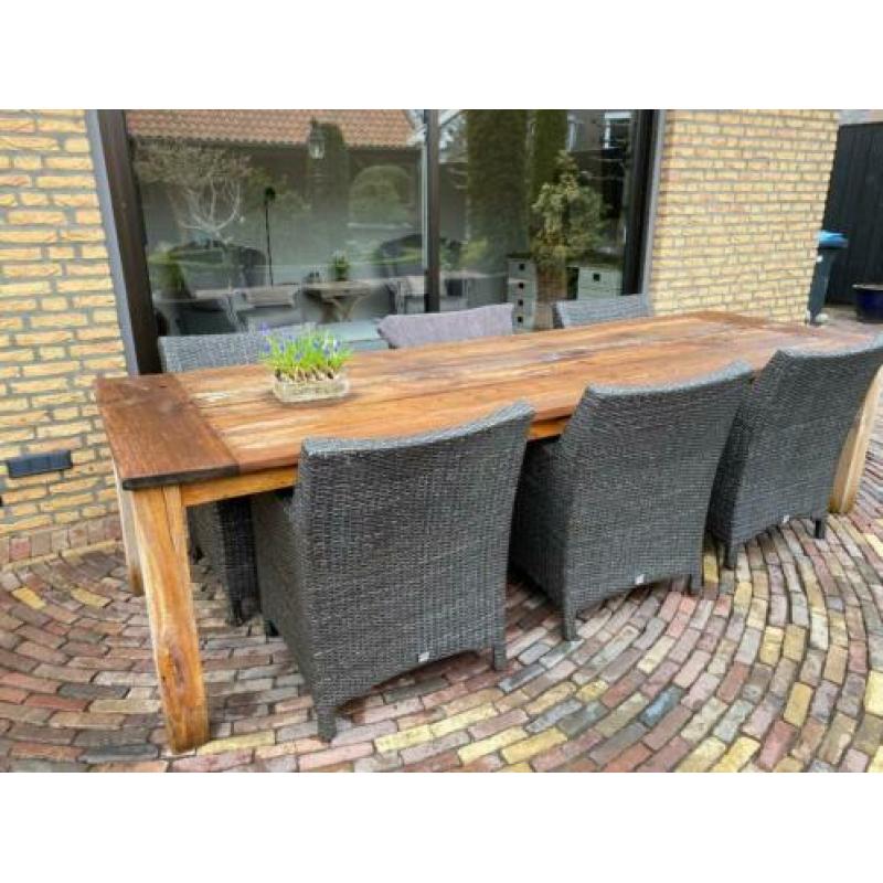 tuinset, teakhouten tafel (3m) met wicker stoelen