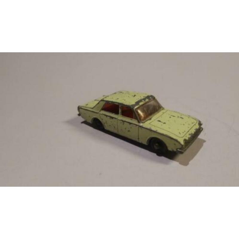 Lesney Matchbox No. 45b Ford Corsair
