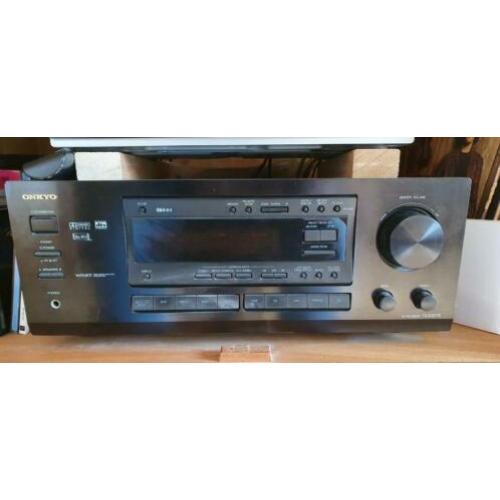 Onkyo TX-DS575 + 4 Lifetec boxen + Streaming kastje