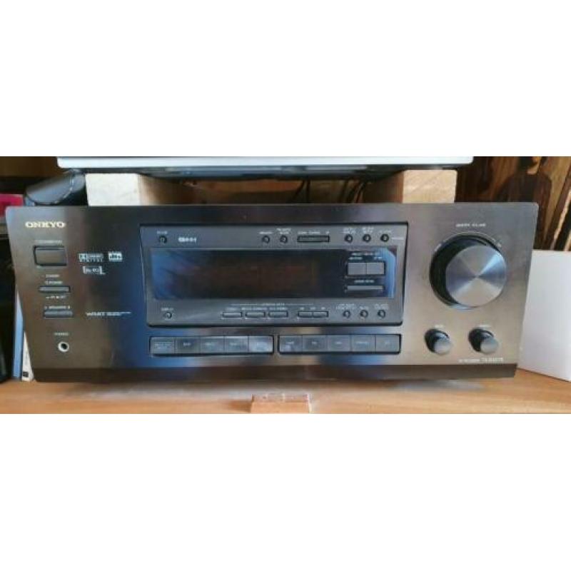 Onkyo TX-DS575 + 4 Lifetec boxen + Streaming kastje