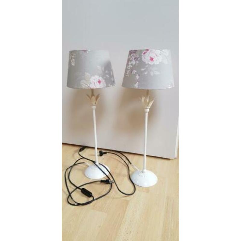 2 mooie brocante lampen