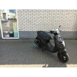 Aktie! piaggio zip sp 45km brom 4t mat zwart bj2015 6000km