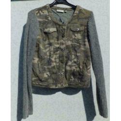 YAYA army camouflage sportief jasje met angora mouw mt 40