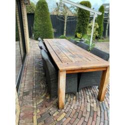 tuinset, teakhouten tafel (3m) met wicker stoelen