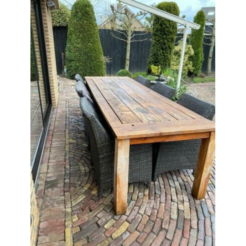 tuinset, teakhouten tafel (3m) met wicker stoelen