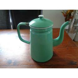 Grote mint groen emaille koffiekan / koffiepot + filter.