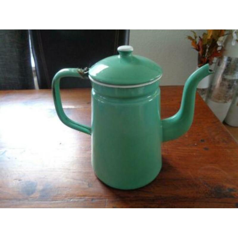 Grote mint groen emaille koffiekan / koffiepot + filter.