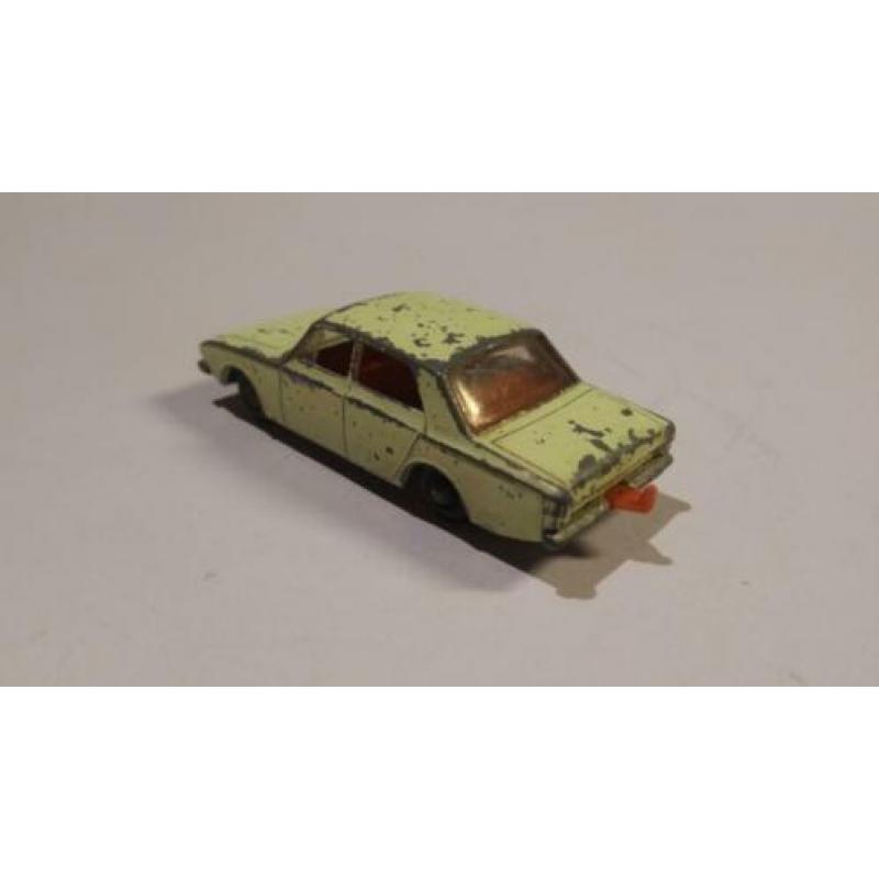 Lesney Matchbox No. 45b Ford Corsair