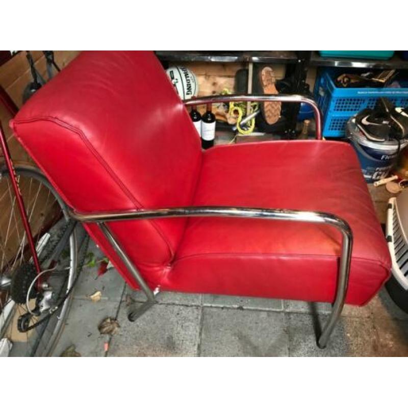 Rode leren stoel, modern design, Loods 5