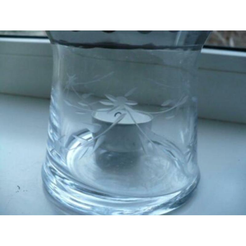 gave set van 2 windlichten en 6 waxinelichthouders glas