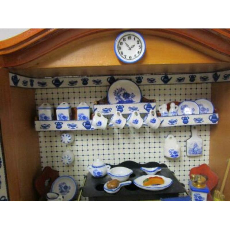 miniatuur kast vintage poppenhuis winkeltje keuken in kast