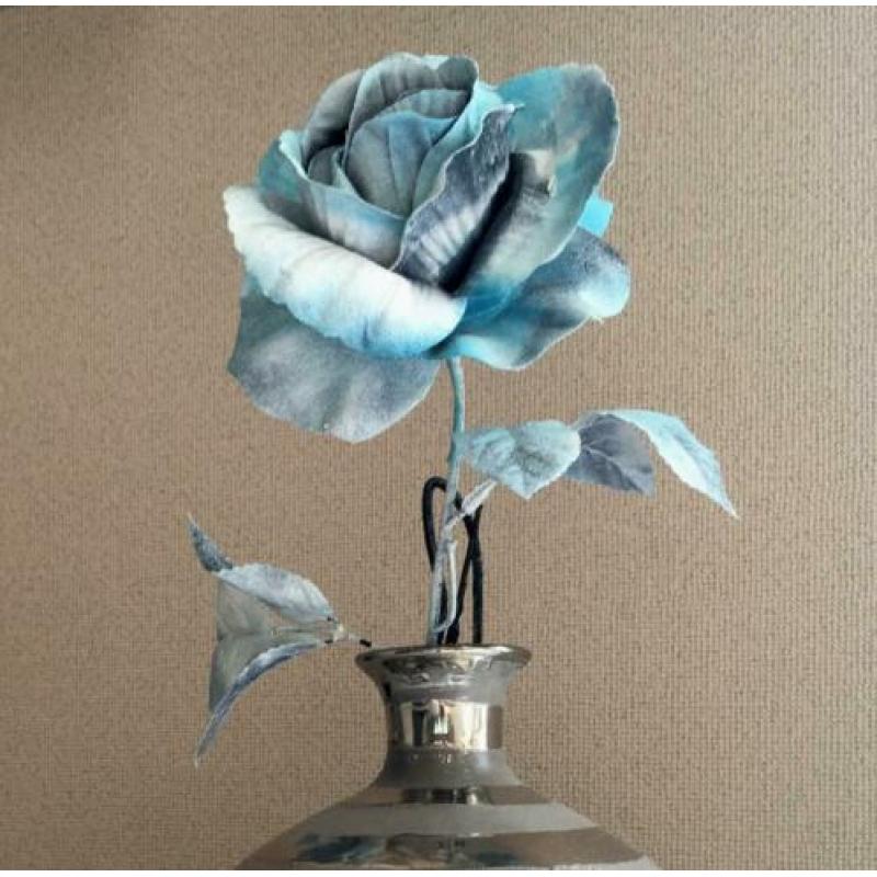 lange kunst roos in wit / turkoois / grijs kleur - 60cm