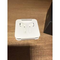 Iphone 7 + (nieuwe)oortjes 128gb