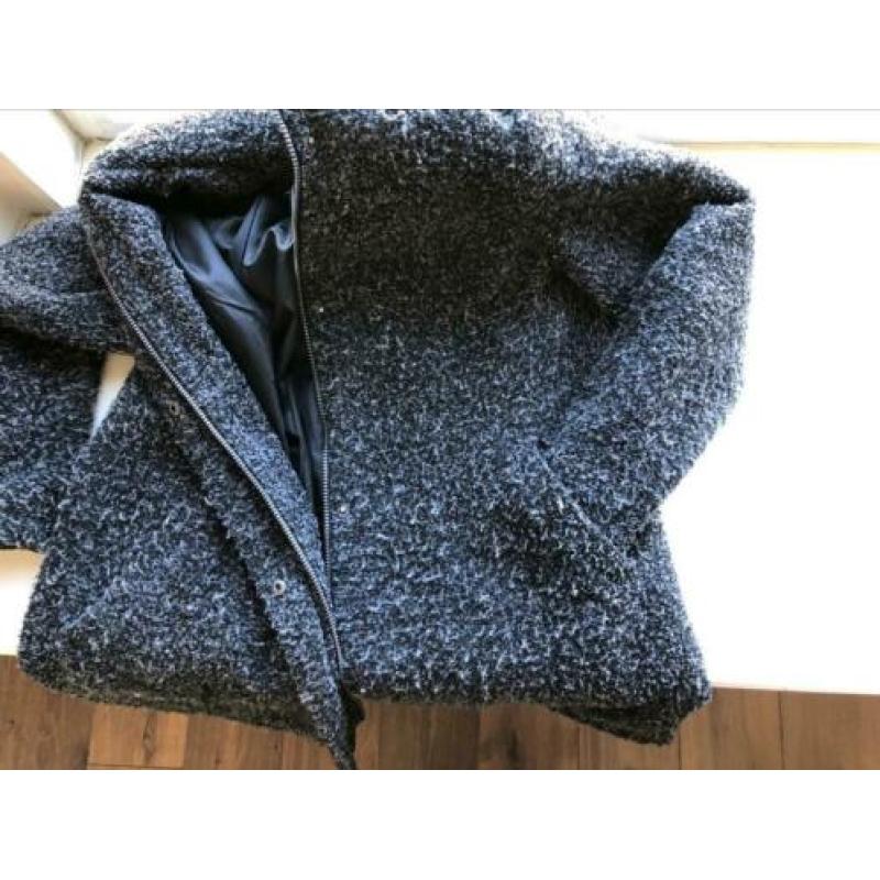 Grijs bouclé jas met bontkraag maat 46