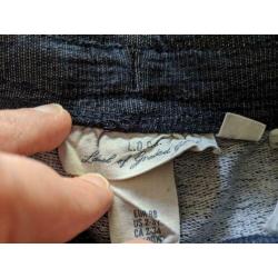 H&M joggingbroek, heel leuk model met kleine gaatjes mt 98
