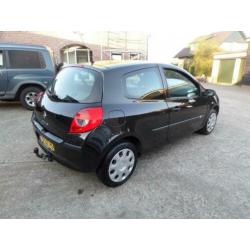 Renault Clio 1.2-16V Special Line