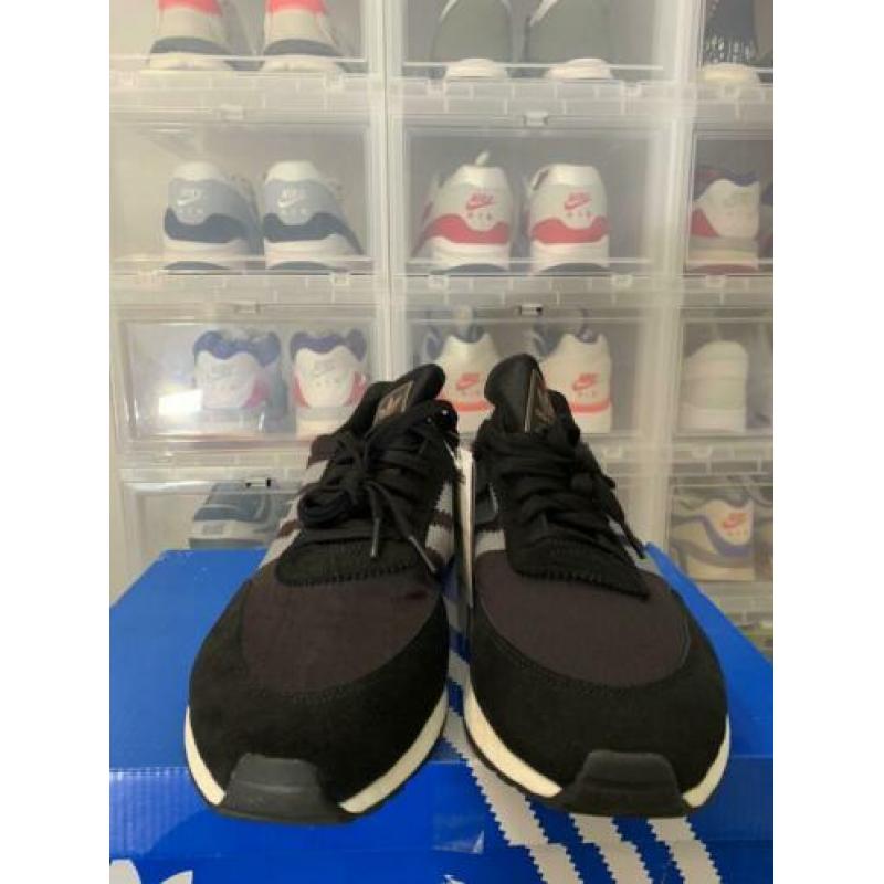Adidas iniki runner maat 47 1/3