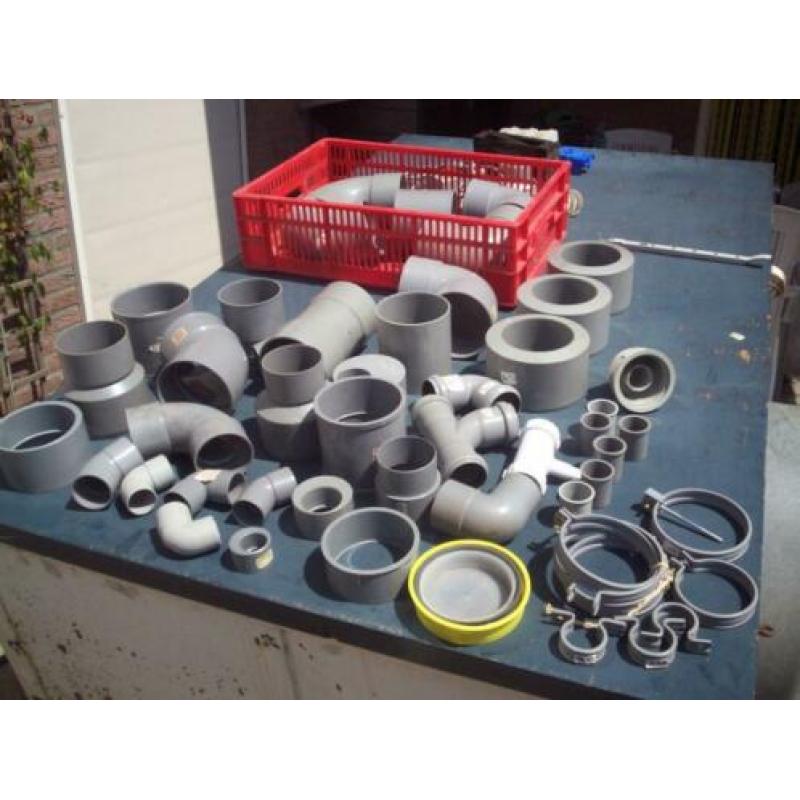 2 kratten pvc materiaal