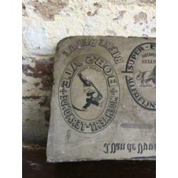 Brocante industrieel druksteen / allegonda