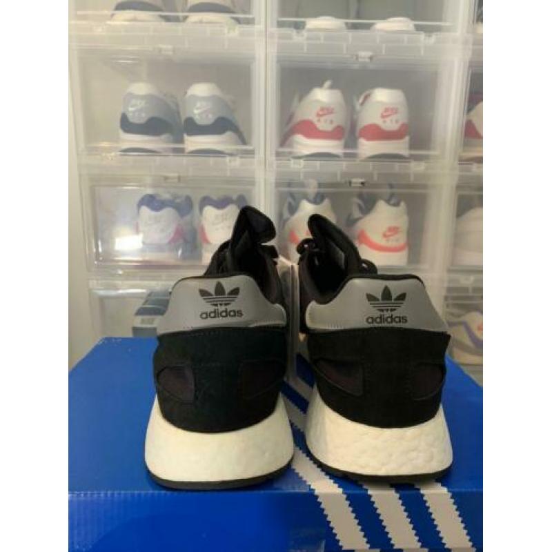 Adidas iniki runner maat 47 1/3