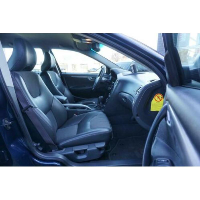 Volvo XC70 2.5 T 210 PK Comfort Line DEALER ONDERHOUDEN GARA