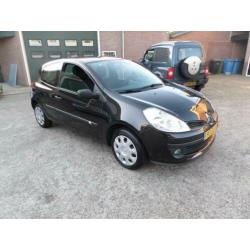 Renault Clio 1.2-16V Special Line