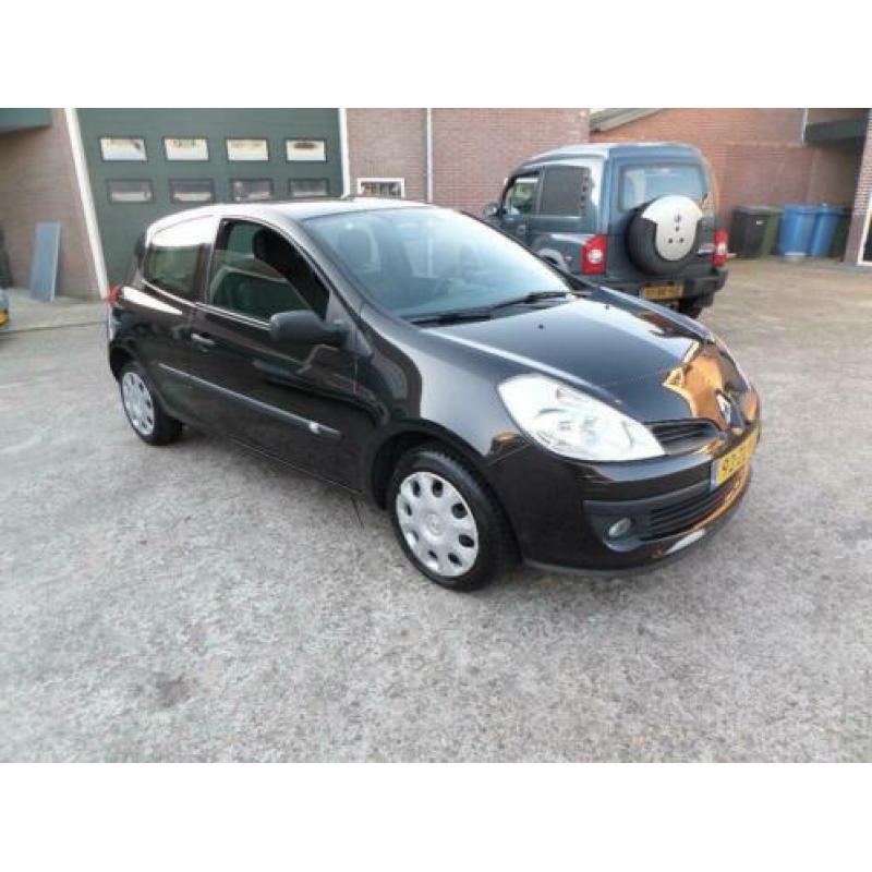 Renault Clio 1.2-16V Special Line