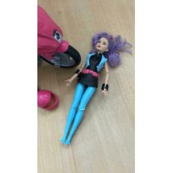 Barbie Mattel superhelden met motor